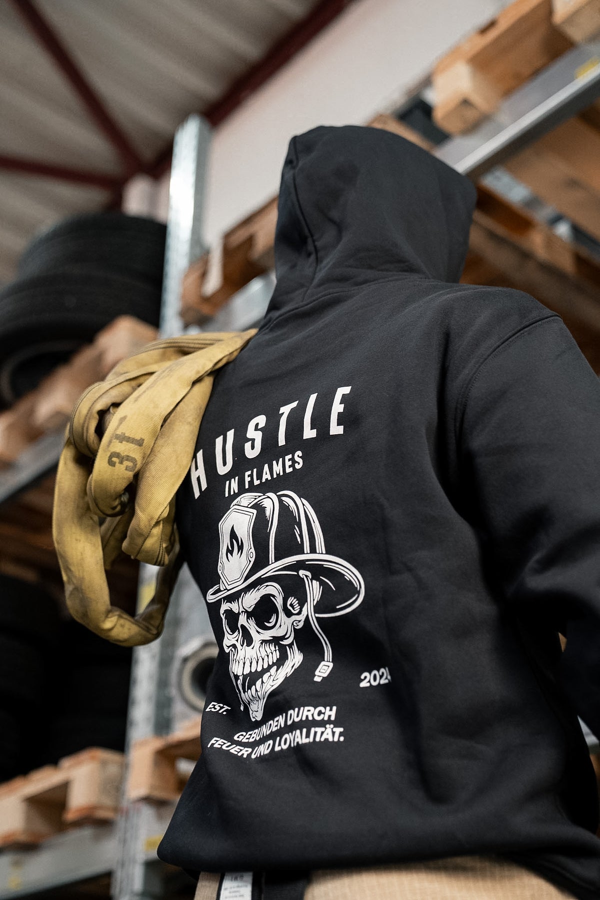 Relax Crew Hoodie Black